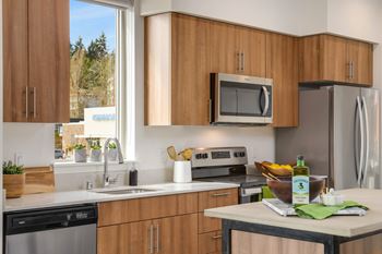 Kitchen pantry & thoughtful storage